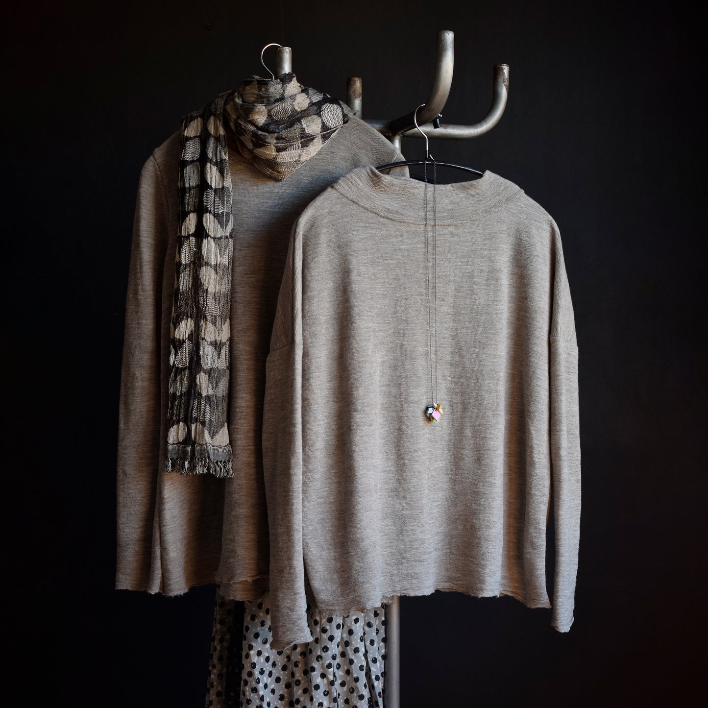 4025 Tröja - Oversize med bred halsmudd