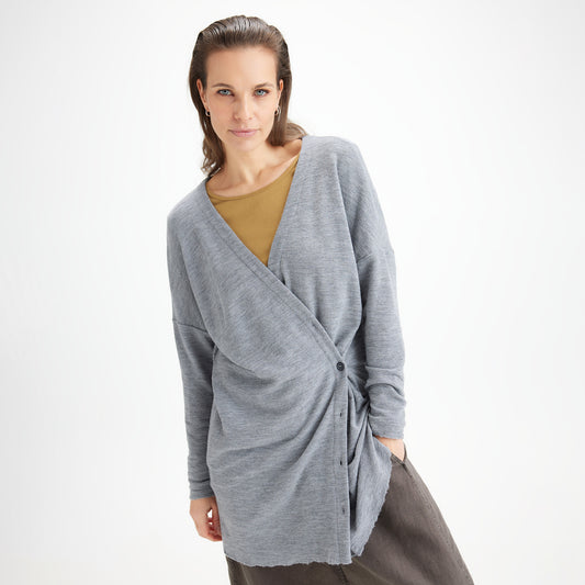 8017 - Fram- eller sidoknäppt kofta, oversize