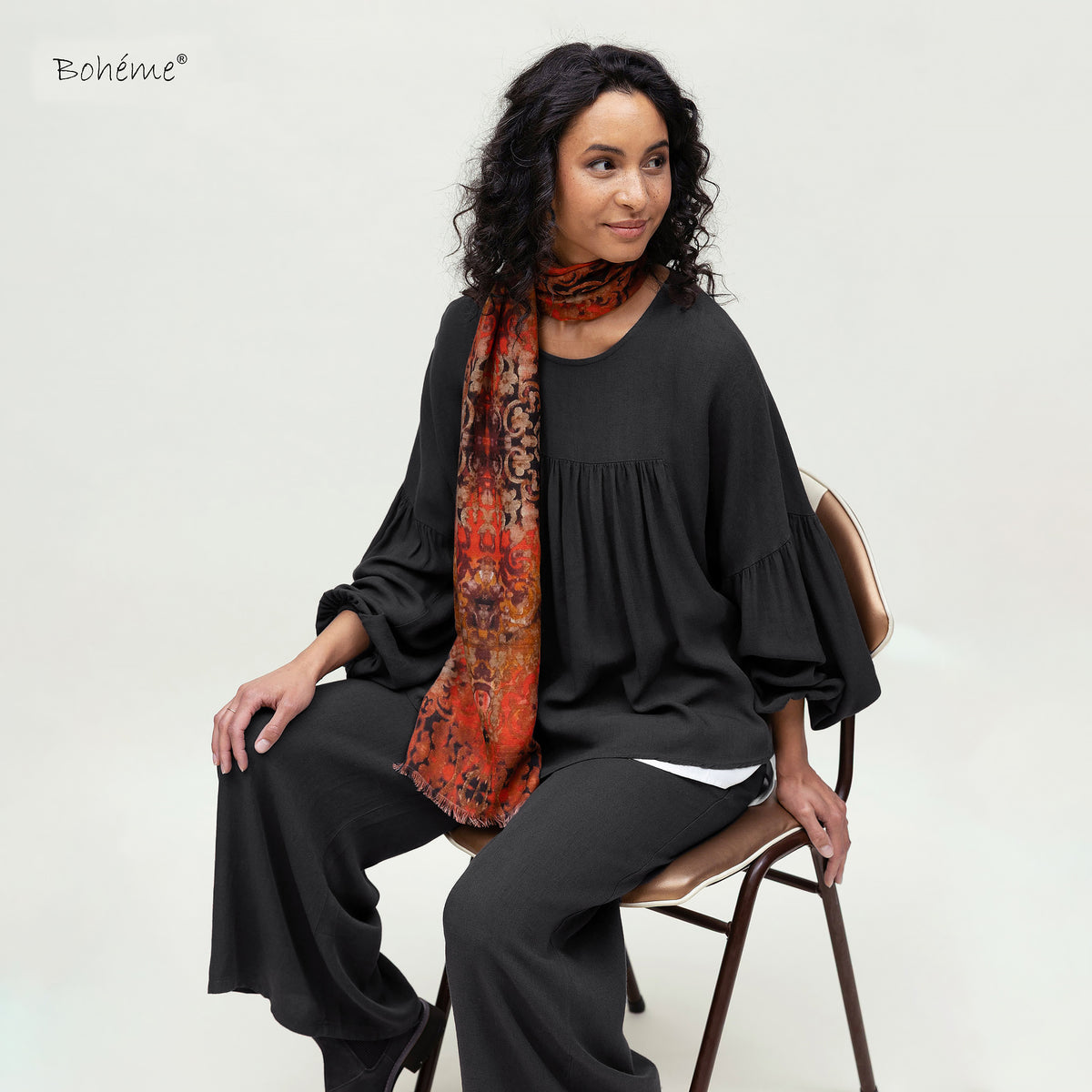 Bohéme tunn blus i viskos & ull – Svart