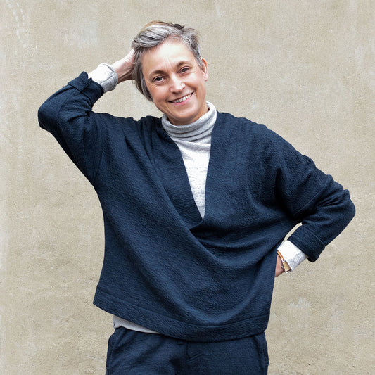 V-ringad ulltröja med bomull invändigt - Midnight Blue