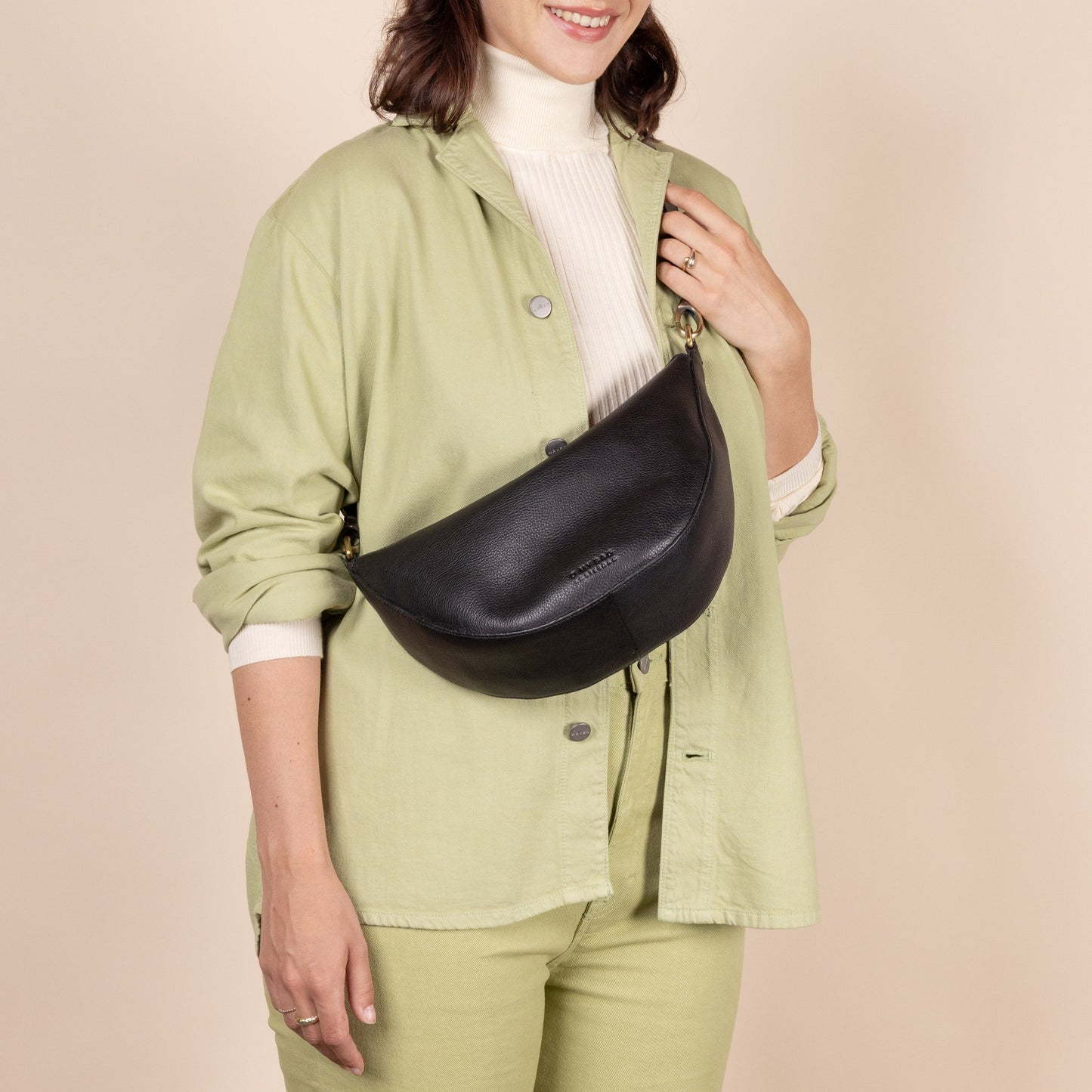 O My Bag LEO handväska i mjukt läder - Black
