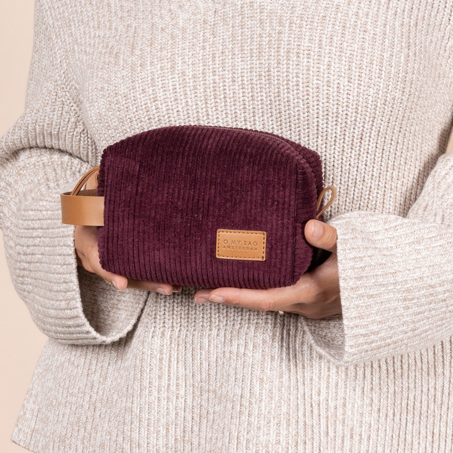O My Bag TED necessär Liten - Burgundy Corduroy