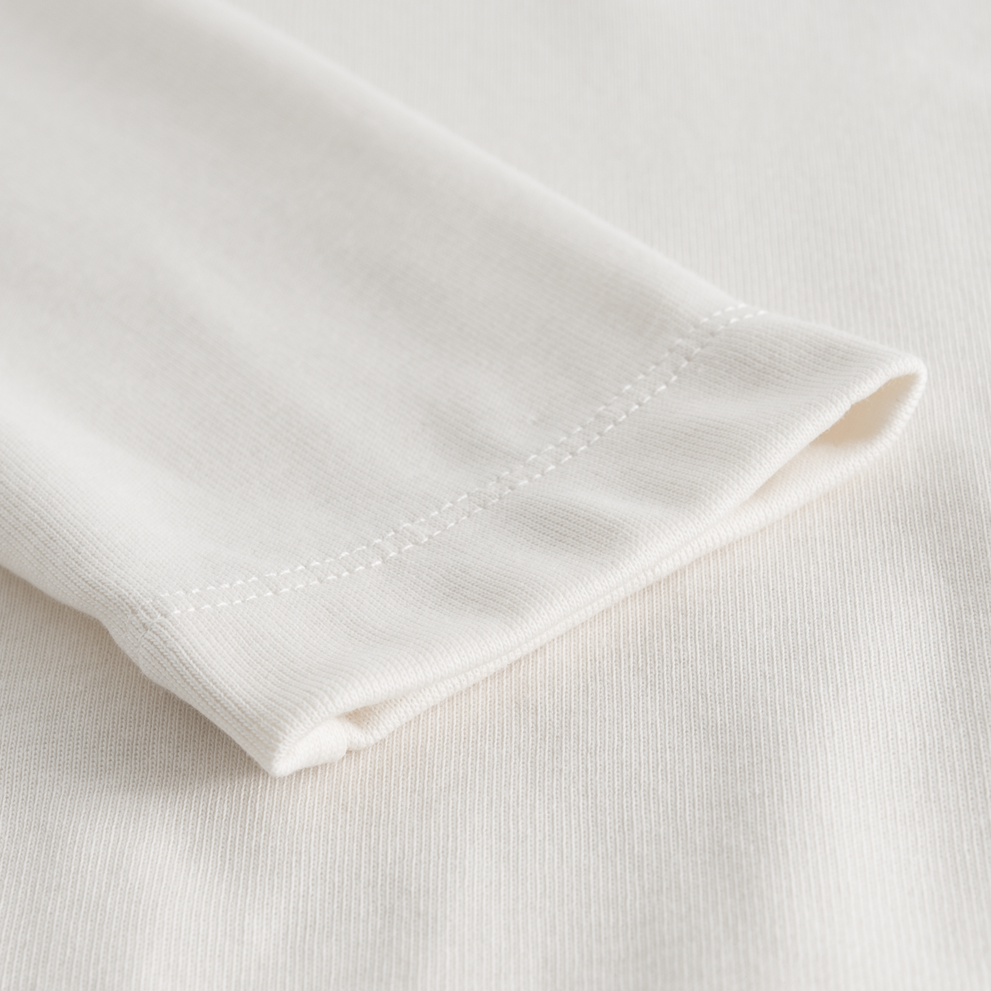 4302 T-shirt - figurnära med lång ärm