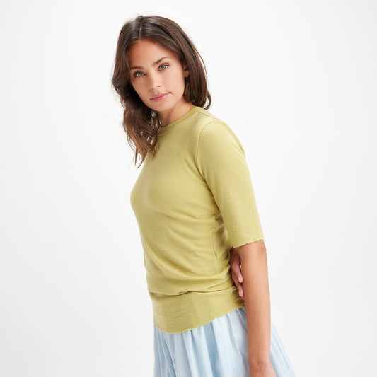 4056 Tröja - Figurnära med hög hals och kort ärm