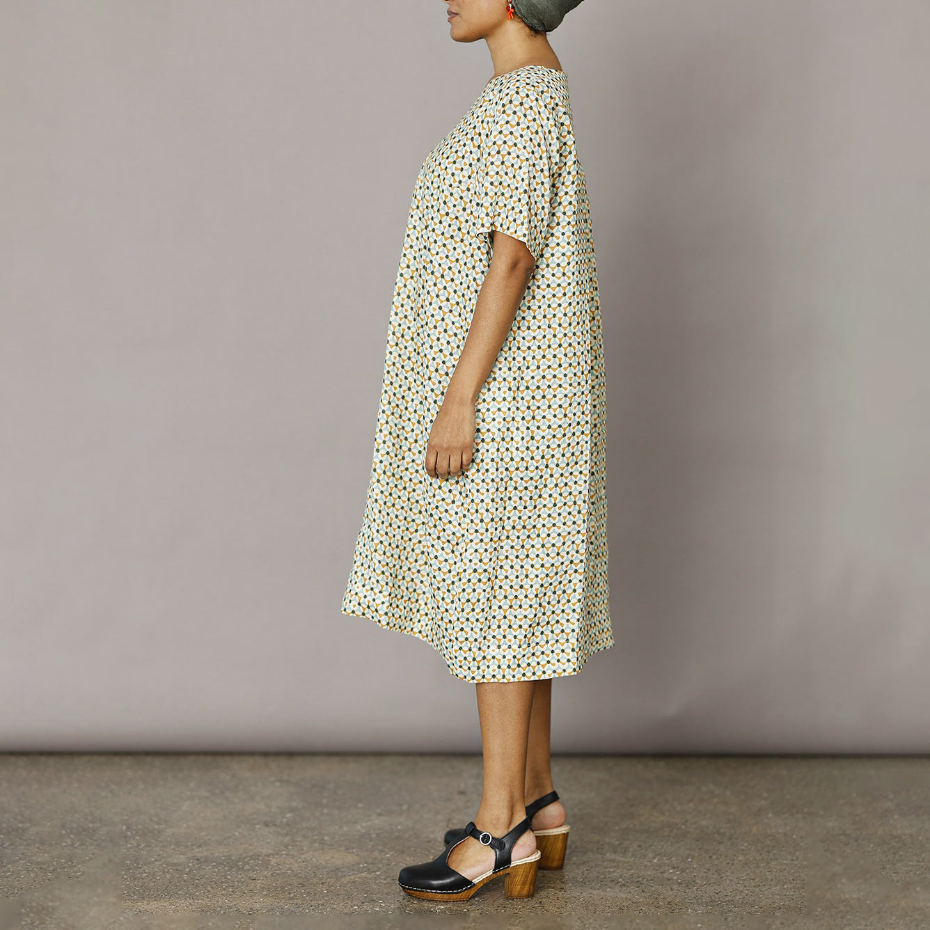 McVerdi mönstrad linneklänning RIKKE - turkos & curry