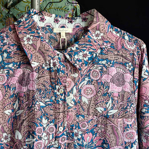 Sval skjortklänning i tunn ekologisk bomull - rosa