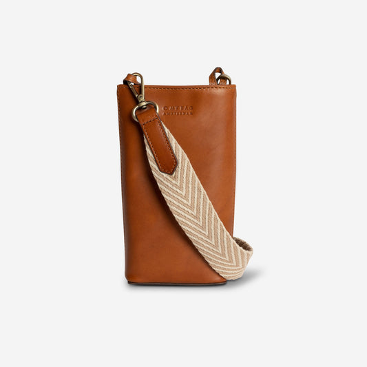 CHARLIE Cognac - mobilväska i äkta läder