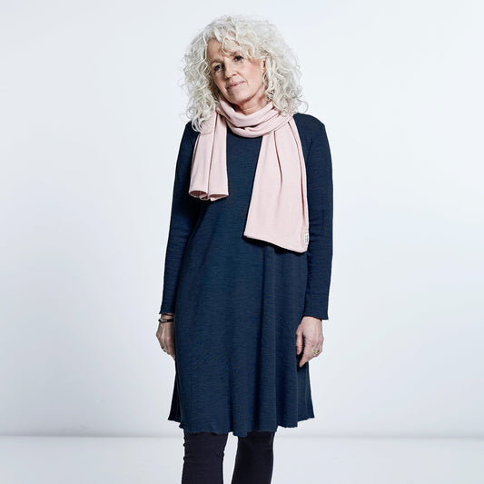 7008 Klänning - A-line, rund hals och lång ärm