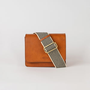 AUDREY Mini COGNAC - handväska i äkta läder