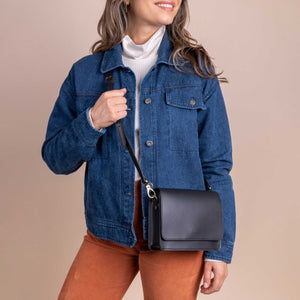 AUDREY Mini BLACK - handväska i äppelläder