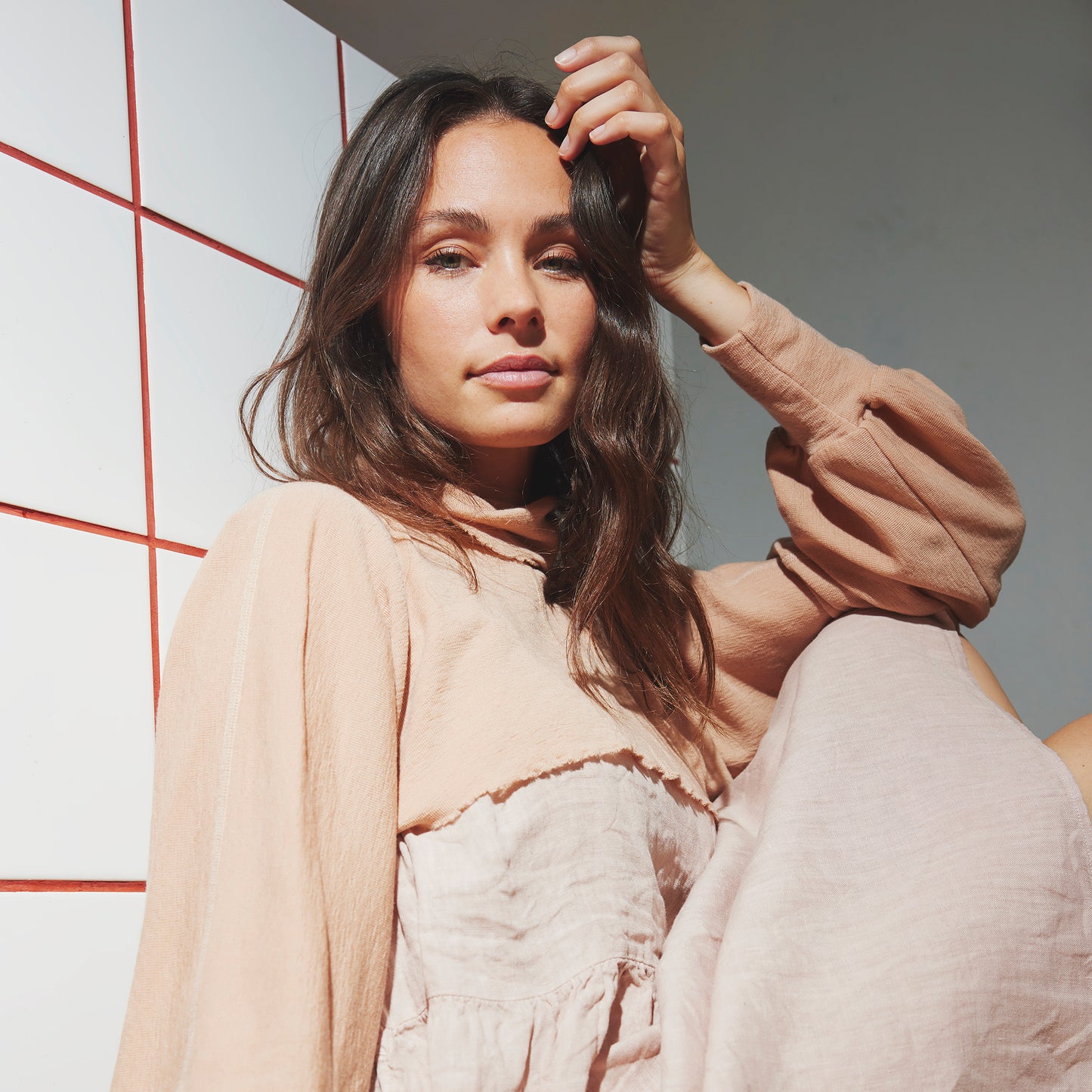 1041 Axelvärmare med hög polo och lång puffärm  - one size