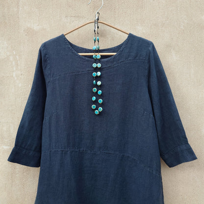 Lång linneklänning med lätt tulpanform - Midnight Blue