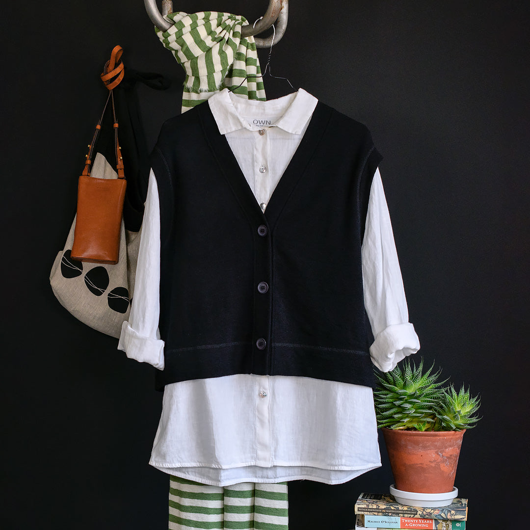 2011 Väst med knappar