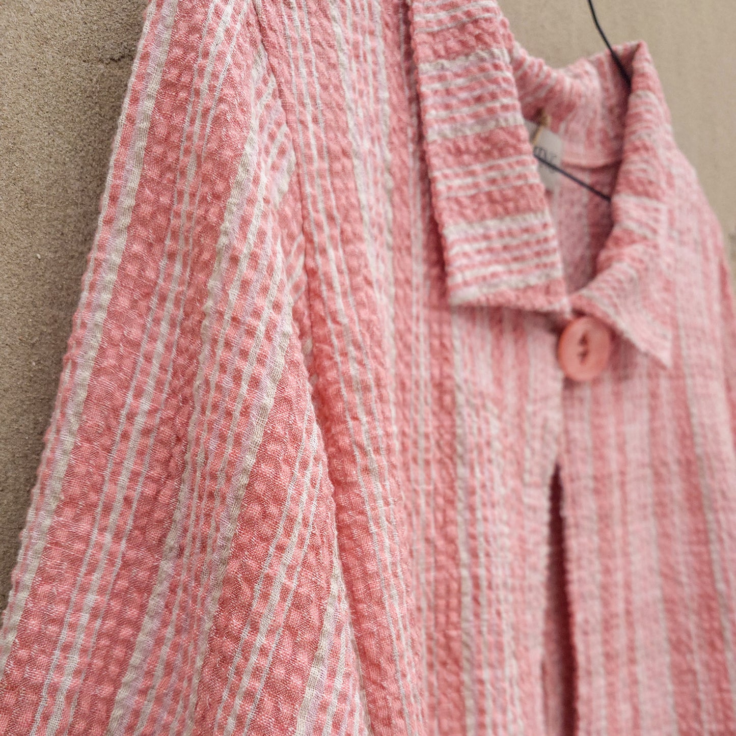 Kort jacka med trekvartsärm i rutig bomull/viskos/lin - Korall