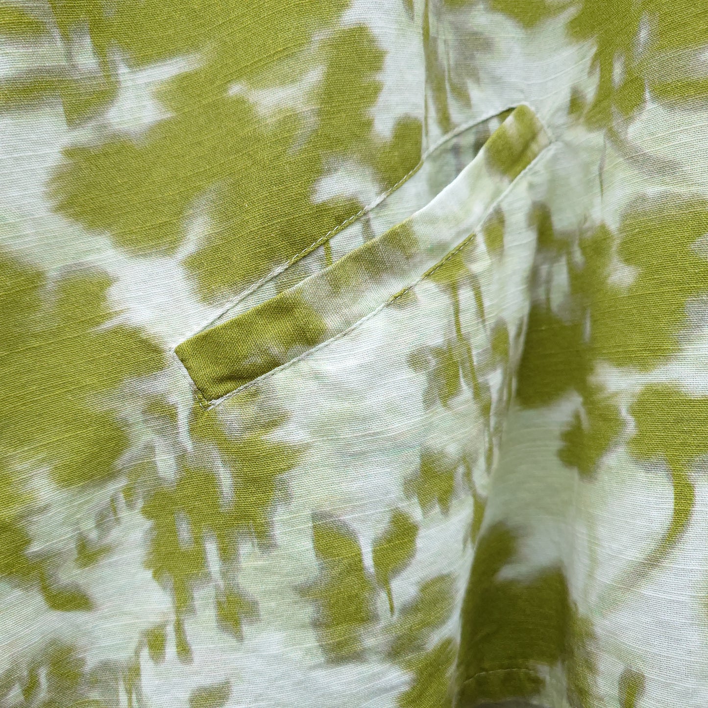 A-formad blus i bomull/lin - Olive