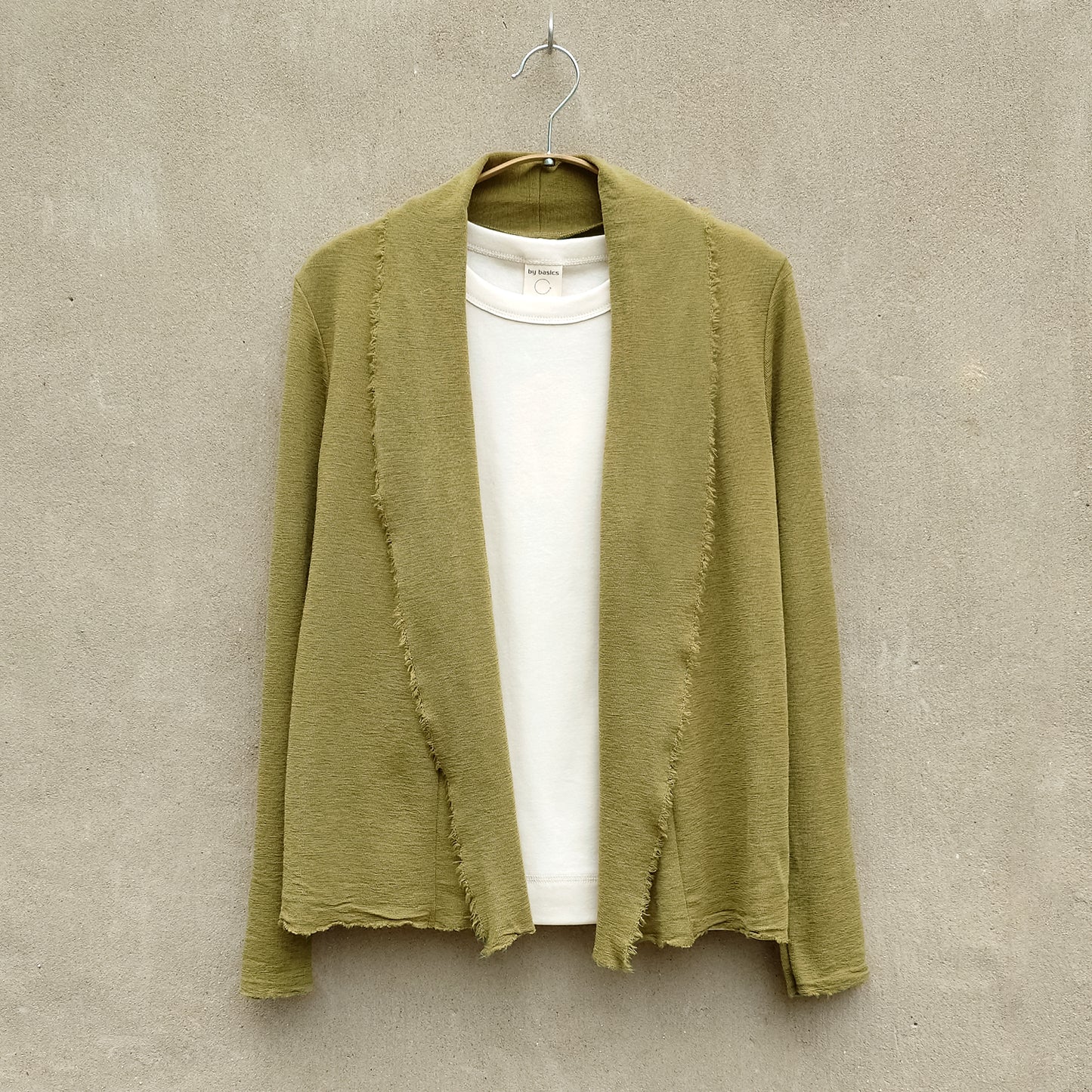 by basics kort ullkofta med sjalkrage - Moss