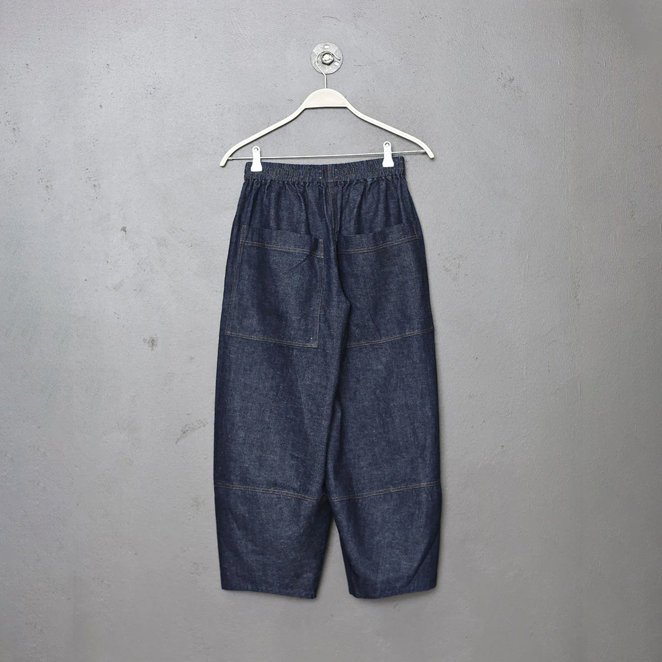 Baggy jeans i hampa och ekologisk bomull