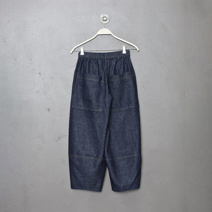 Baggy jeans i hampa och ekologisk bomull