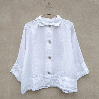 OWN linnejacka med stora pärlemorknappar - White