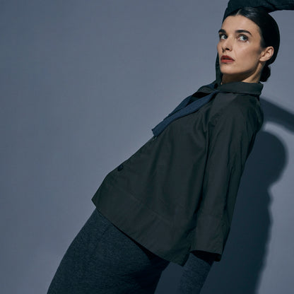 OWN poplinblus/jacka med stora pärlemorknappar - Black