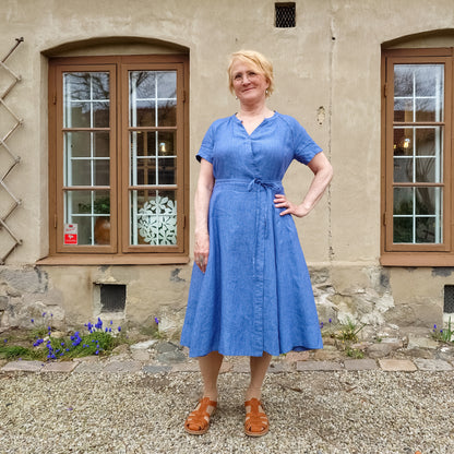 GR Nature omlottklänning i linne – Denim Blue