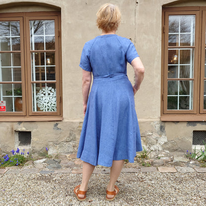 GR Nature omlottklänning i linne – Denim Blue