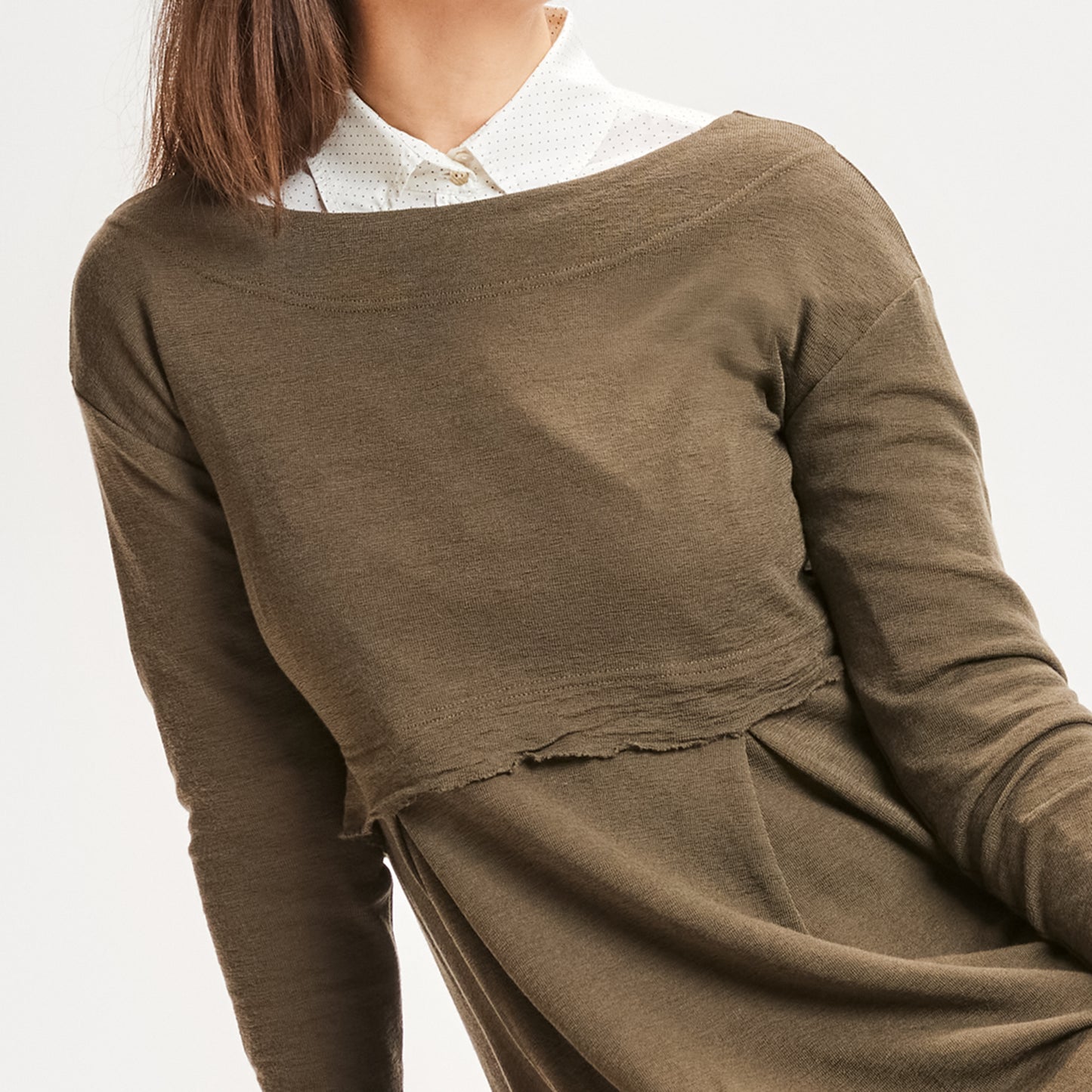 7035 Klänning - markerad midja och tulpankjol