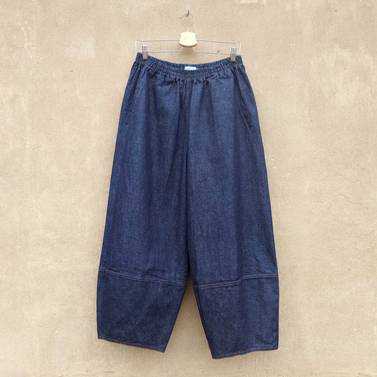 Baggy jeans i hampa och ekologisk bomull