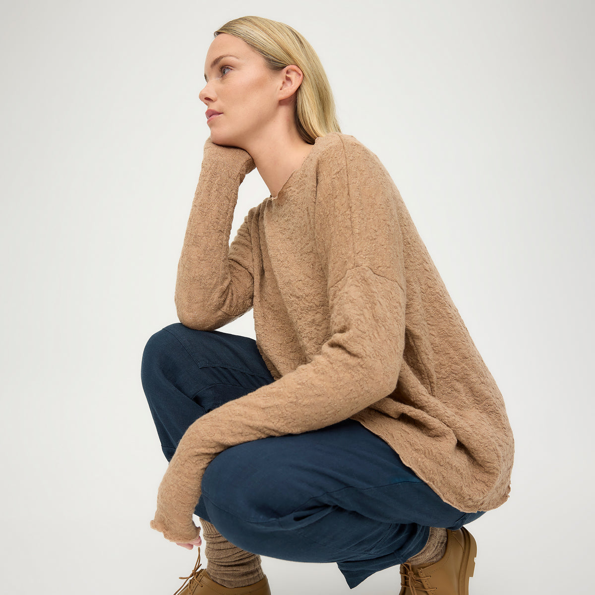 Oversize tröja med lång ärm och rund hals – by basics merino bubble wool