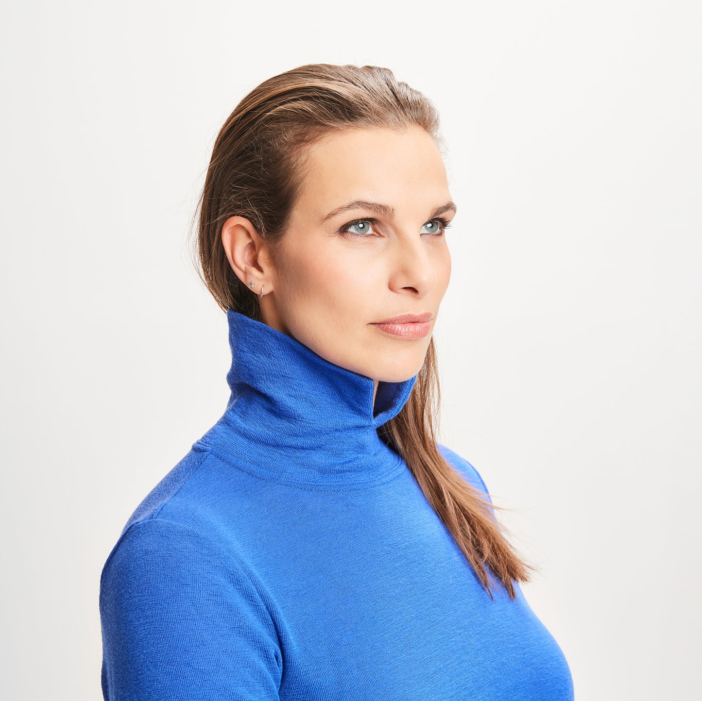 4048 Tröja - figurnära tröja med vikt krage och 3/4 ärm