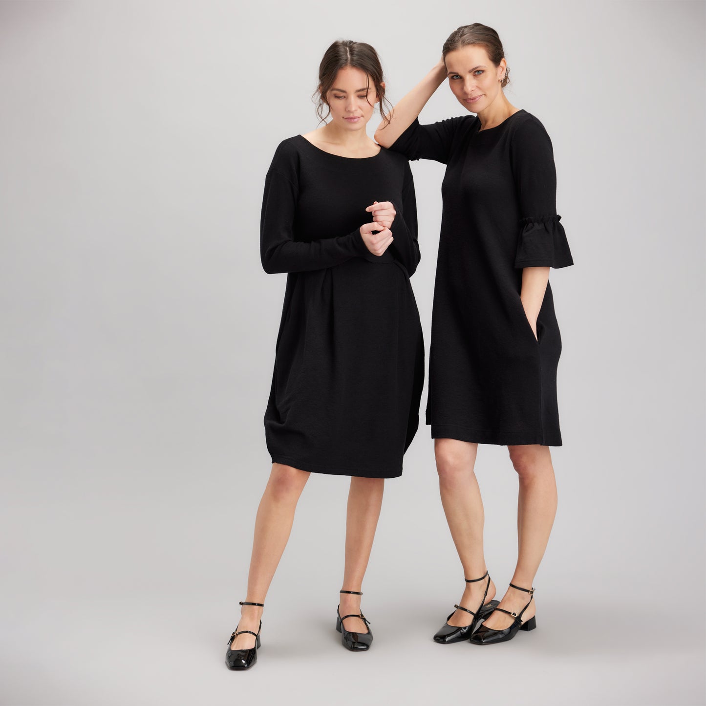 7035 Klänning - markerad midja och tulpankjol