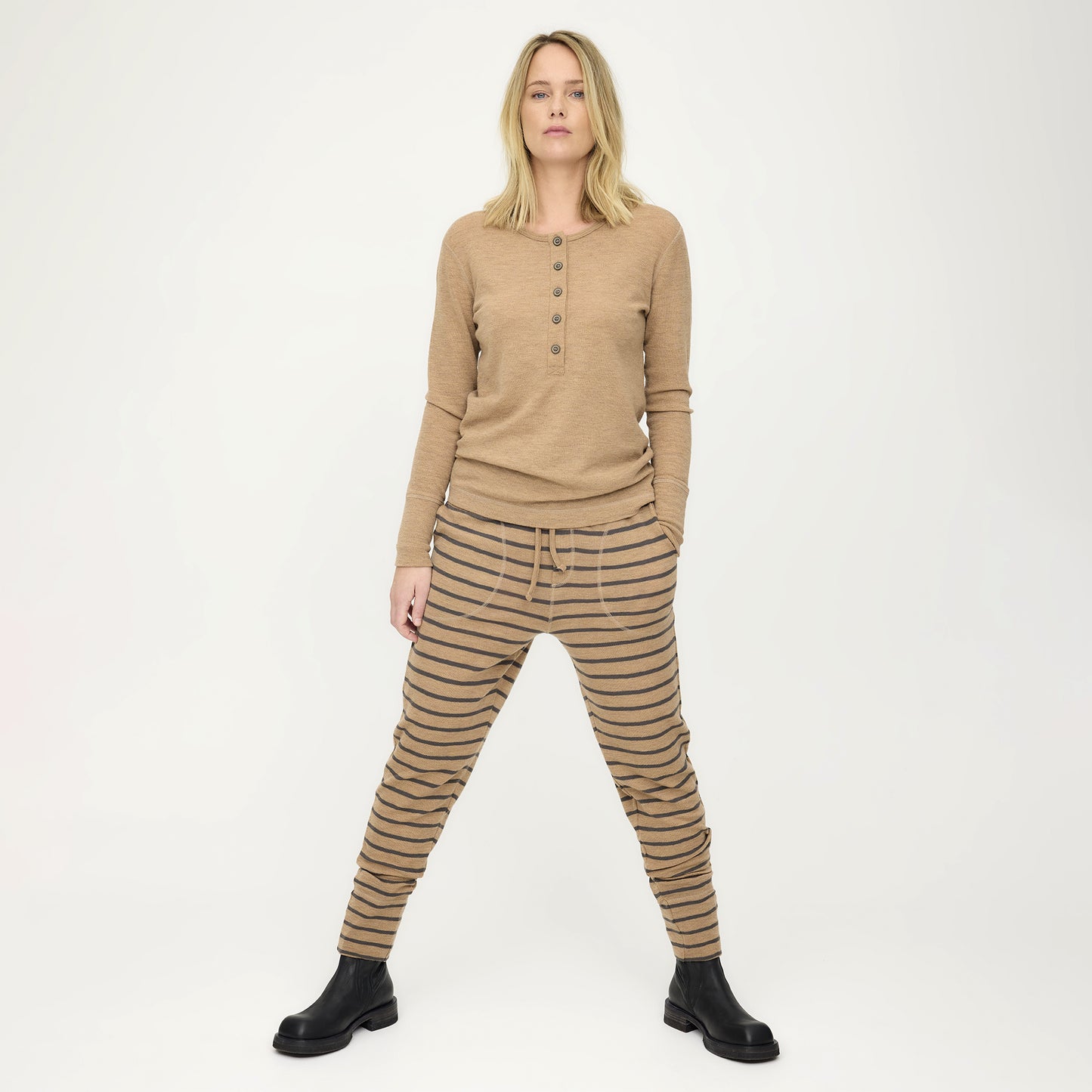 4069 Farfarströja i merinoull