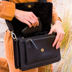 HARPER Black - handväska i äkta läder