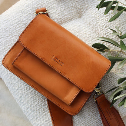 O My Bag HARPER MINI handväska i läder - Cognac