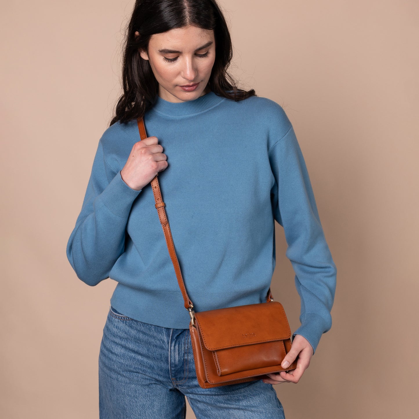 O My Bag HARPER MINI handväska i läder - Cognac