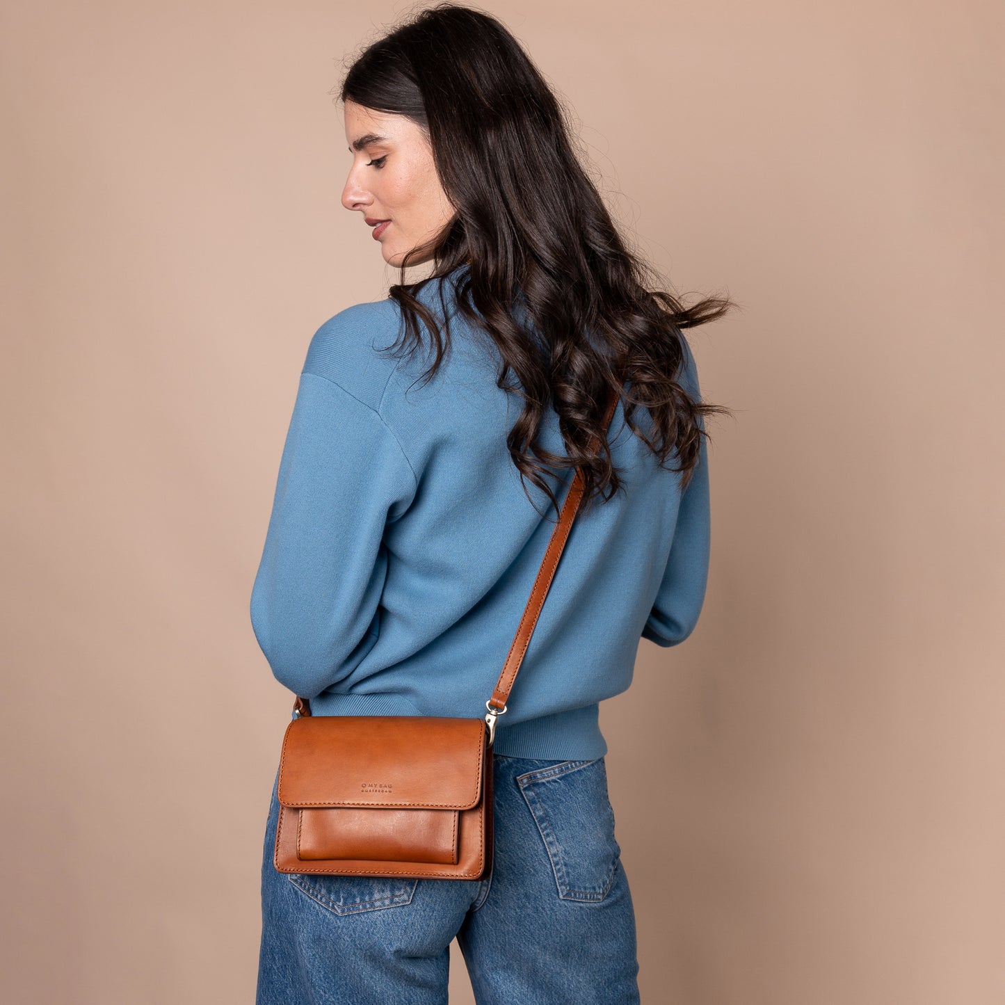 O My Bag HARPER MINI handväska i läder - Cognac