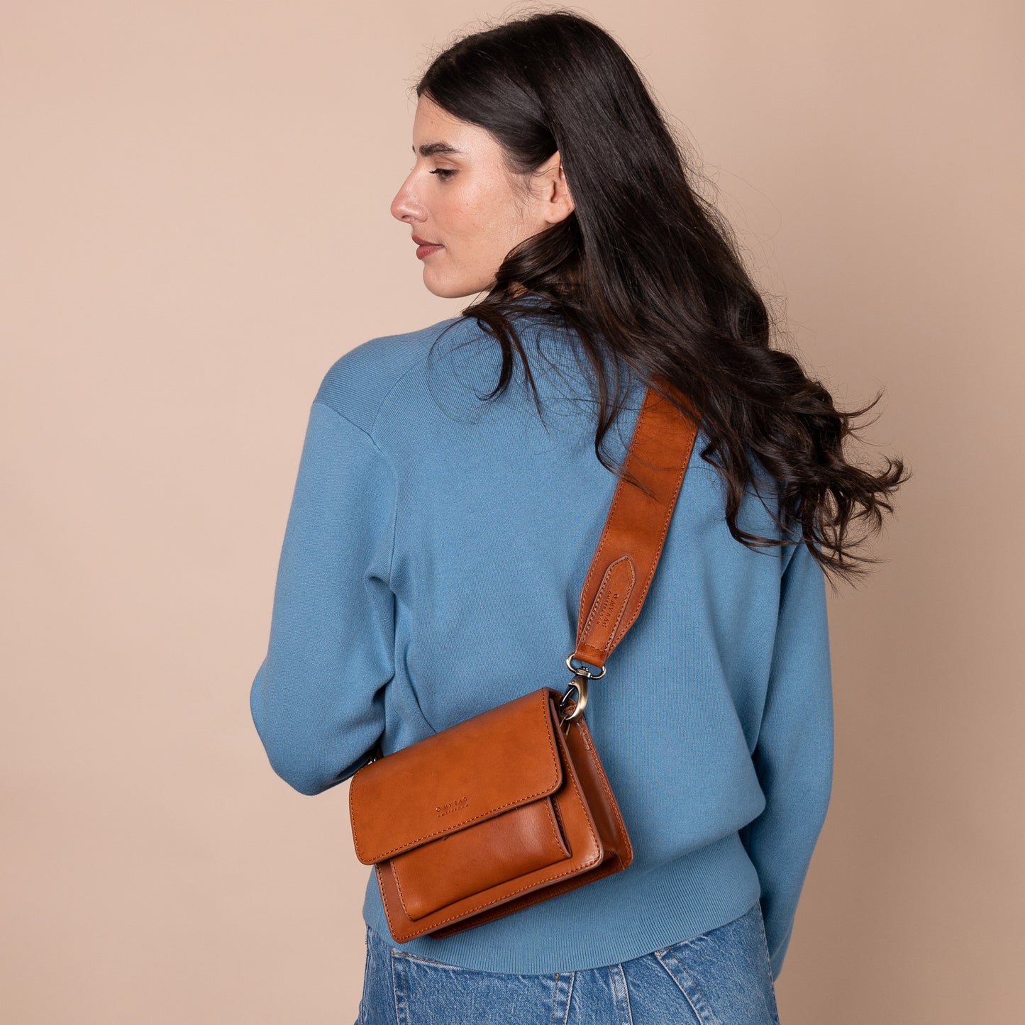 O My Bag HARPER MINI handväska i läder - Cognac