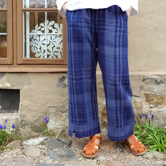 Rutiga långbyxor i lin och bomull – Indigo | McVerdi