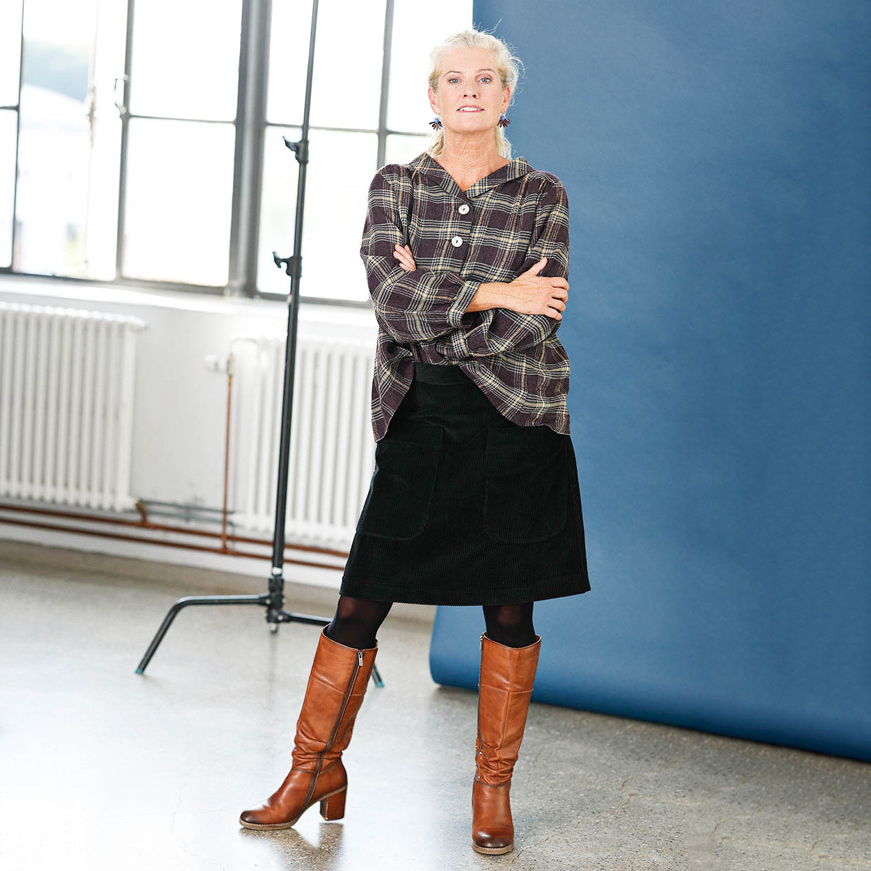 McVerdi bredspårig manchesterkjol - BLACK