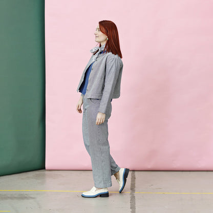 Smalrandiga jeans i bomull - blå & vit