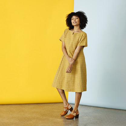 McVerdi klänning KATJA i lin & bomull - Curry