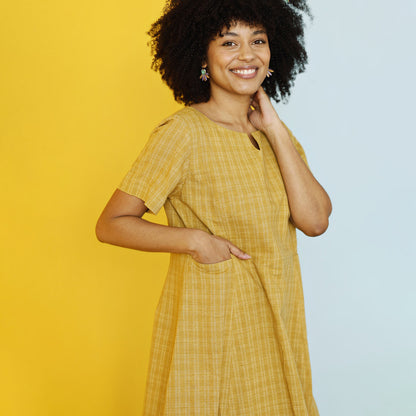 McVerdi klänning KATJA i lin & bomull - Curry