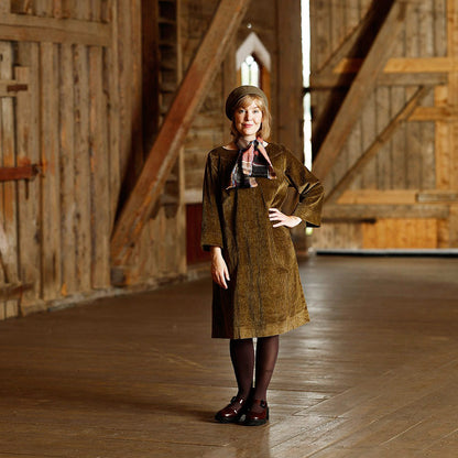 Bredspårig manchesterklänning DORTE - Golden