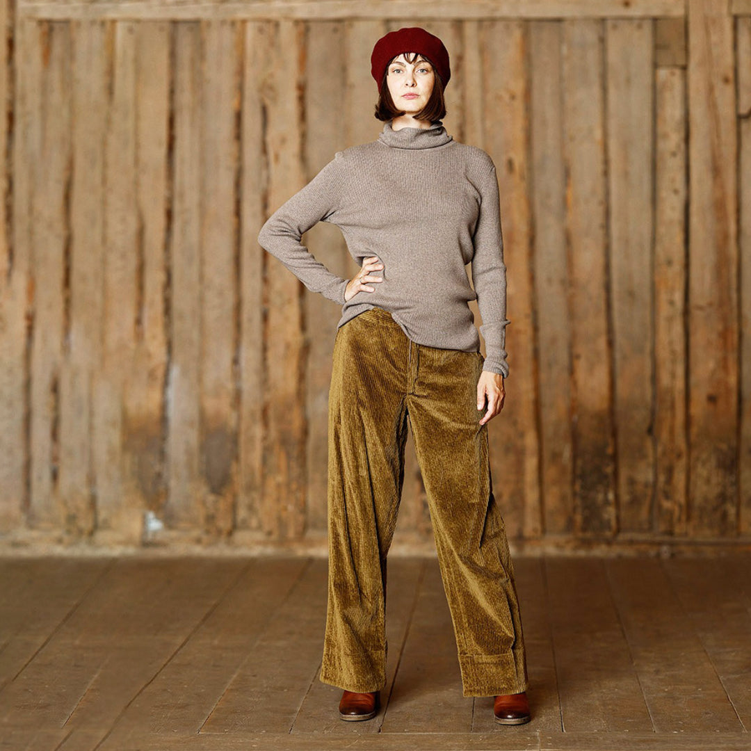 Byxor CHRISTINA i bredspårig bomullsmanchester - Golden