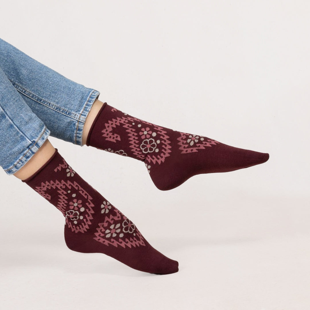 Ullsocka med rullkant – Paisley Flower Chianti