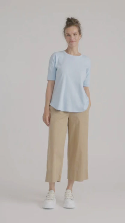 Randig kortärmad t-shirt med ledig passform - Denim Blue/Off White