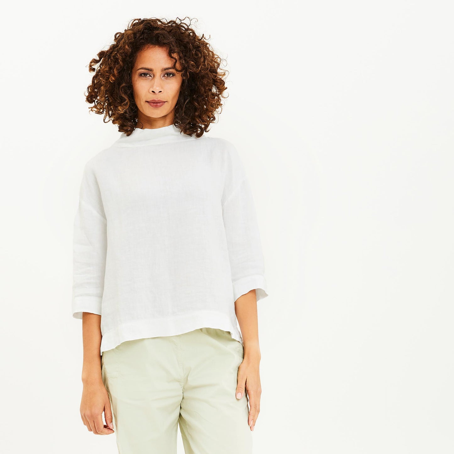 OWN Linneblus med krage - White