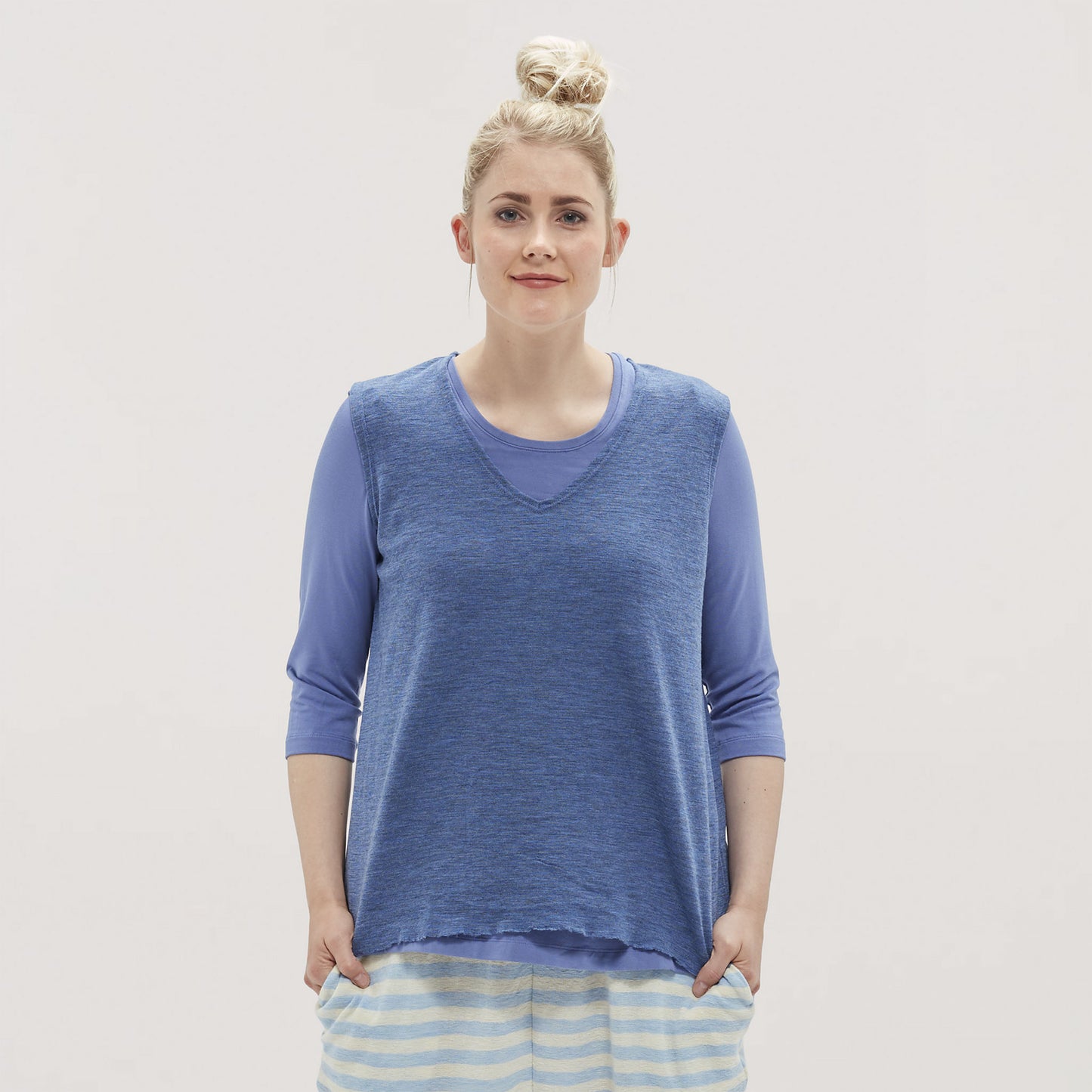 2003 Slipover/väst - v-ringad