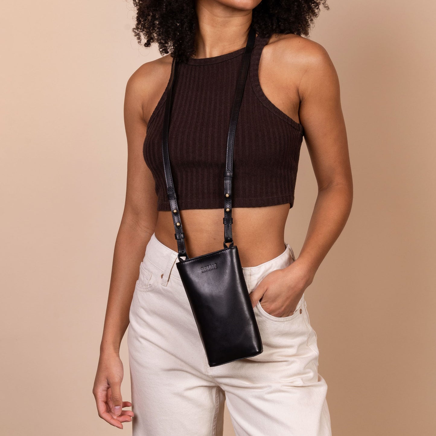 CHARLIE Black - mobilväska i äkta läder