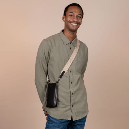 CHARLIE Black - mobilväska i äkta läder